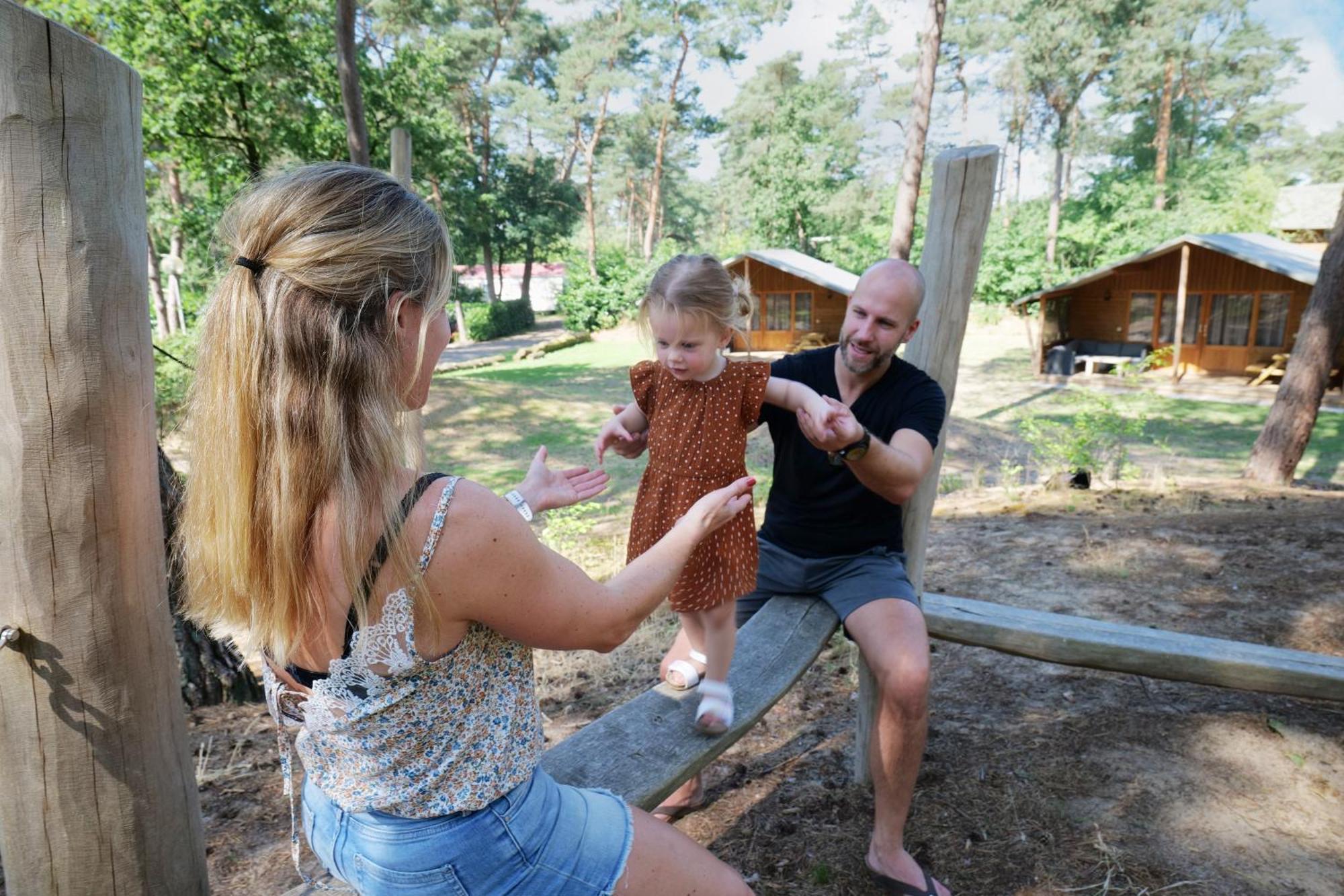 Familie Vakantiepark Krieghuusbelten Raalte Exteriör bild