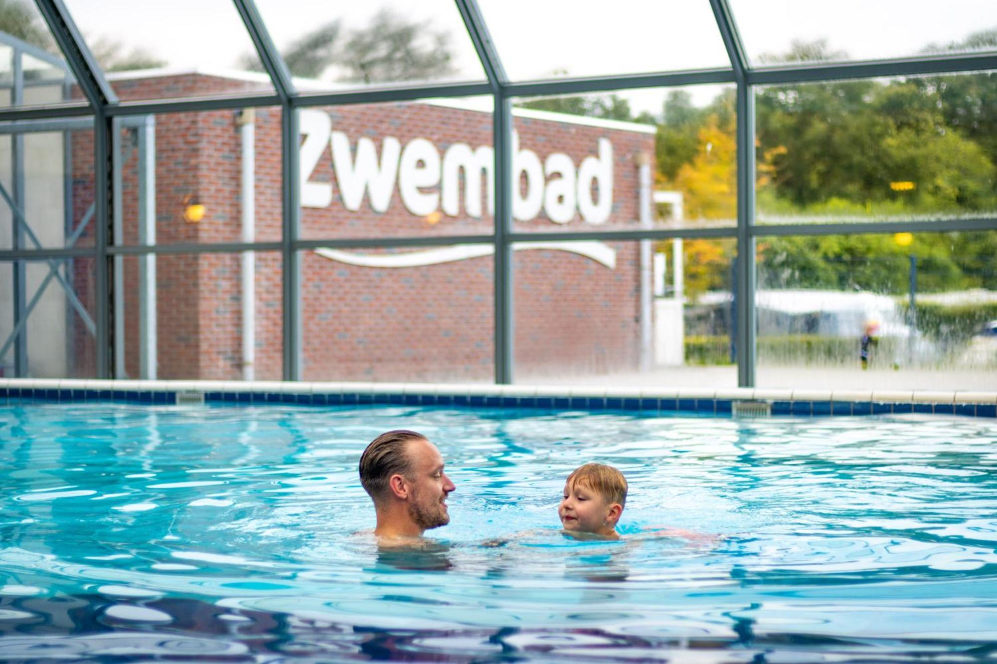 Familie Vakantiepark Krieghuusbelten Raalte Exteriör bild